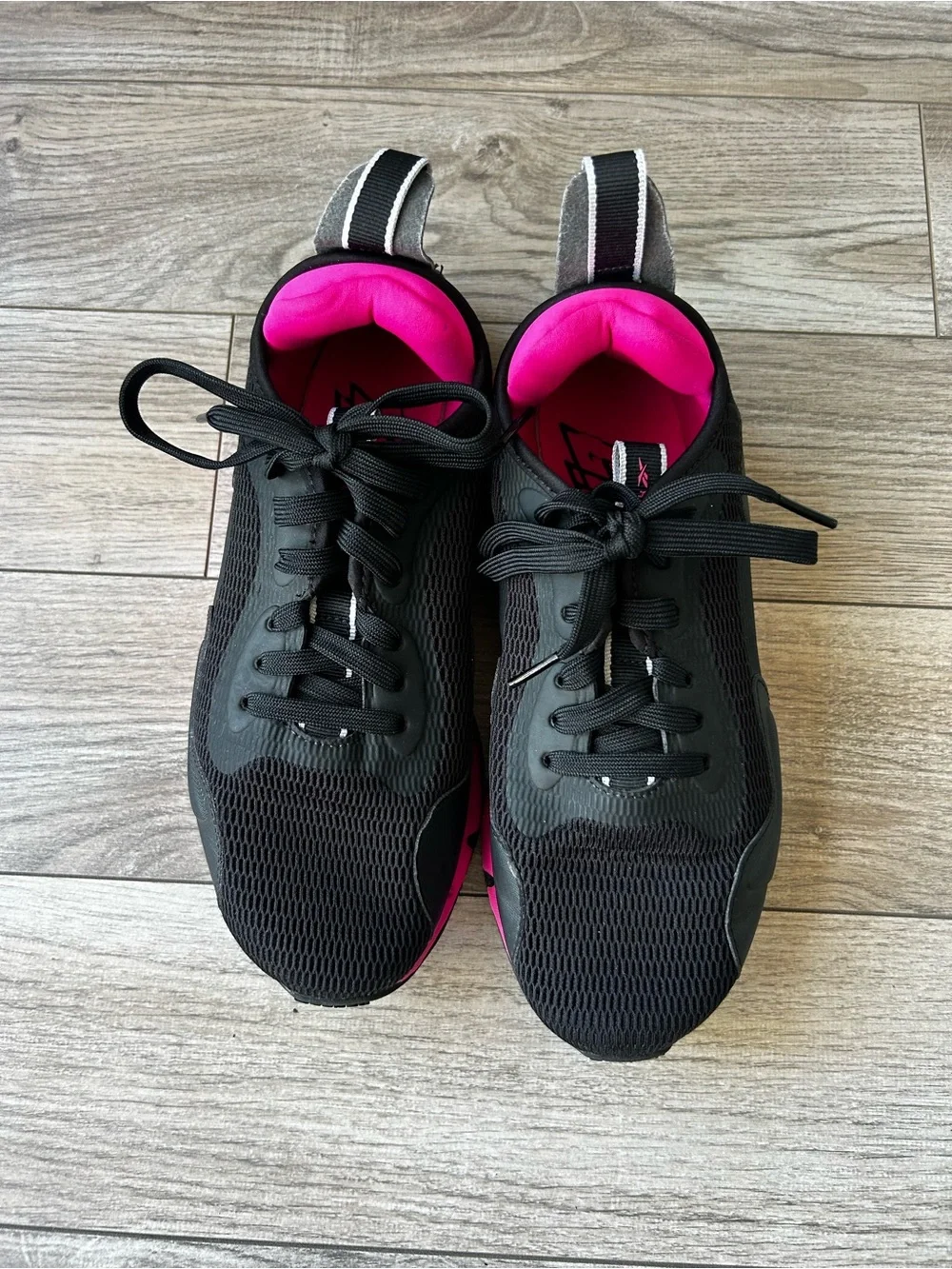 Reebok Black & Hot Pink Zig-Edge Athletic Sneakers